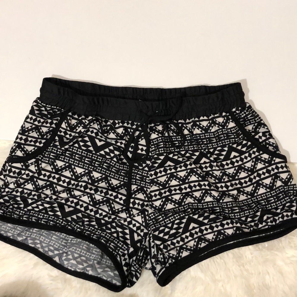🌺 Soft Casual Shorts with Pockets - Picture 1 of 3